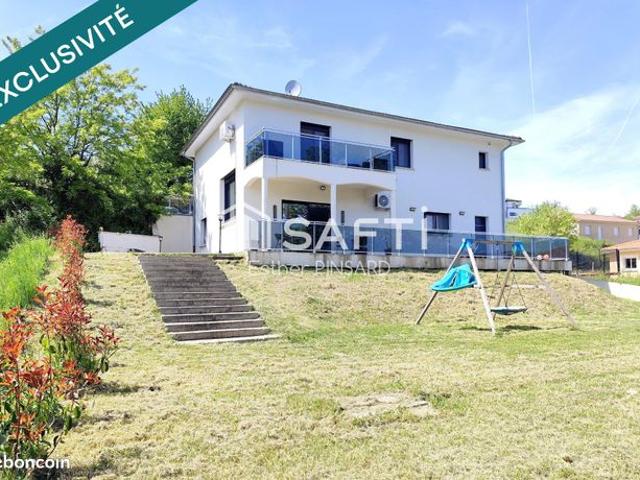Maison 5 pièces 167 m²