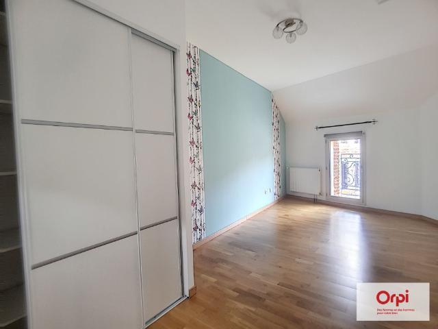 Maison 5 pièces, 167 m² à louer à Montluçon 03100