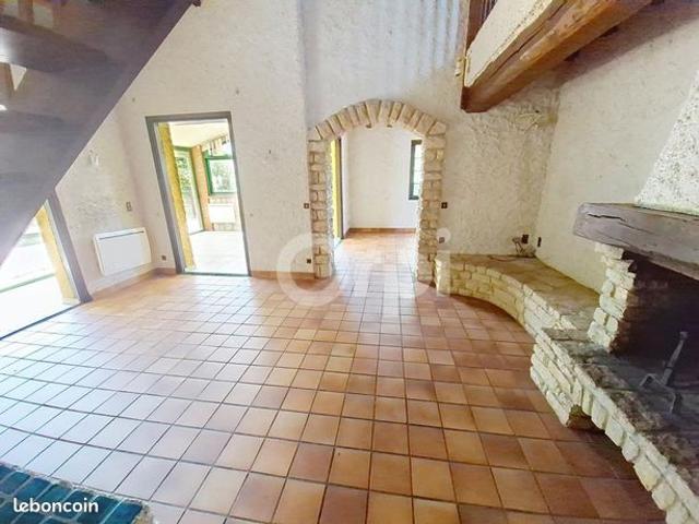 Maison 5 pièces 168 m²