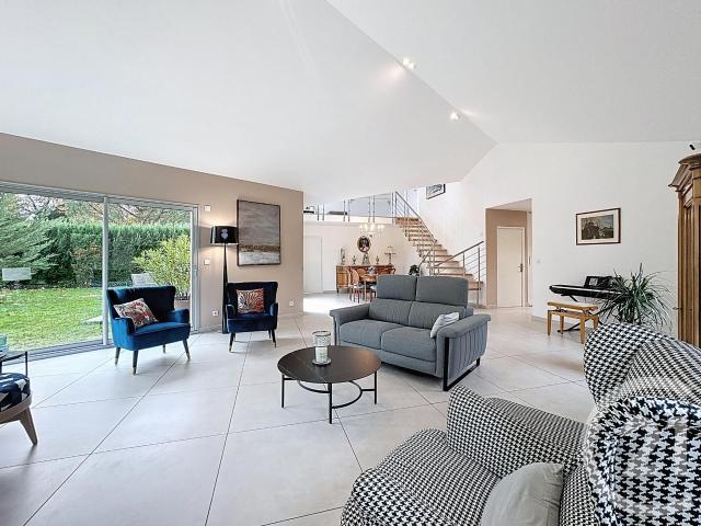 Maison 5 pièces 168 m²
