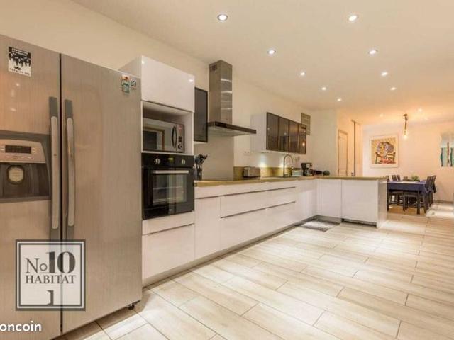 Maison 5 pièces 168 m²