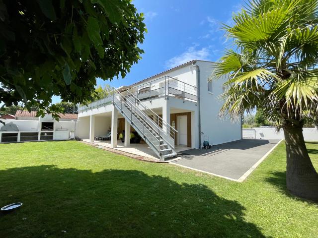 Maison 5 pièces 168 m²