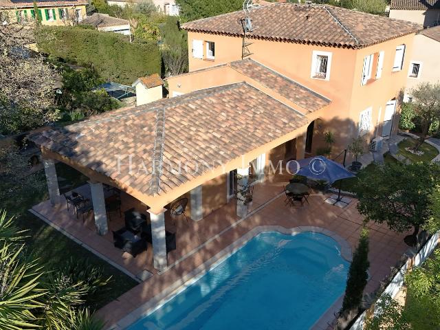 Maison 5 pièces 168 m²