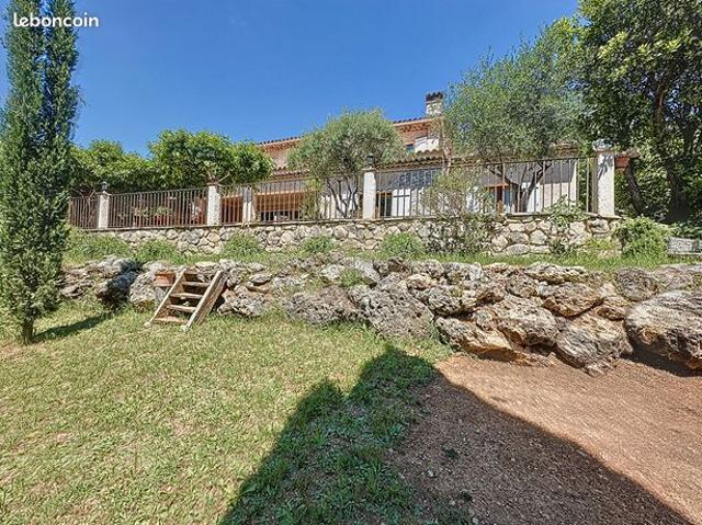 Maison 5 pièces 168 m²