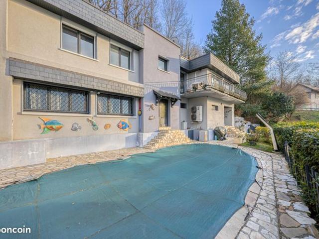 Maison 5 pièces 168 m²