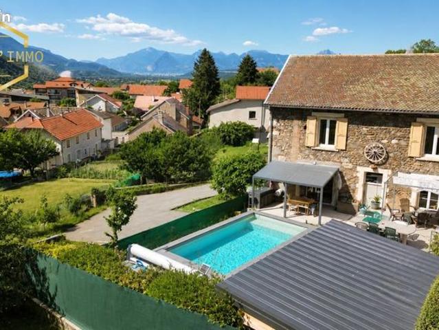 Maison 5 pièces 160 m²