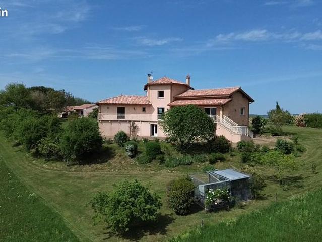 Maison 5 pièces 160 m²
