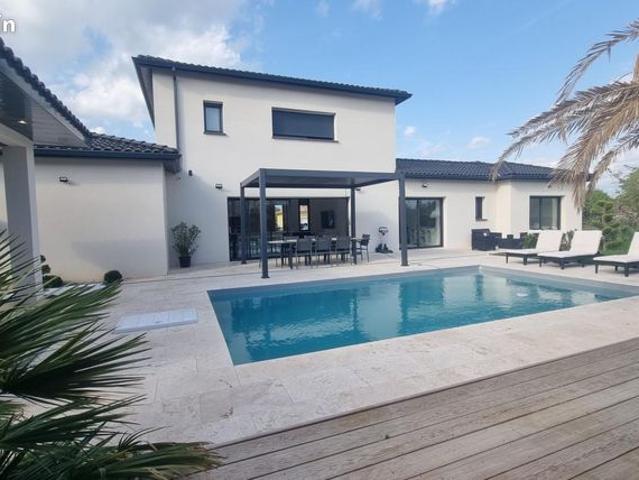 Maison 5 pièces 160 m²