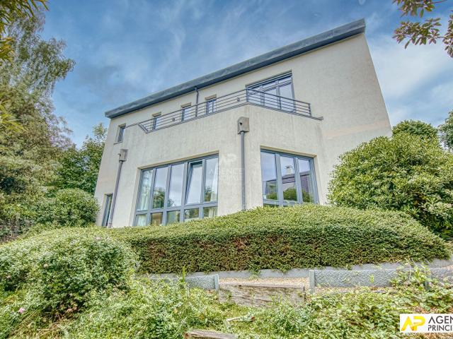 Maison 5 pièces 160 m²