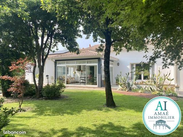 Maison 5 pièces 160 m²