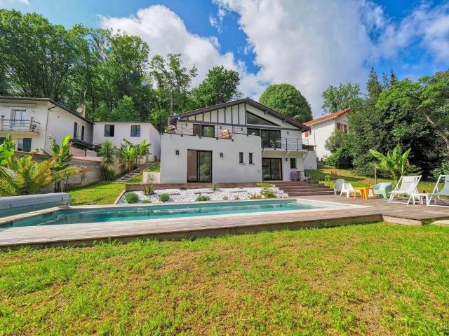 Maison 5 pièces 160 m²