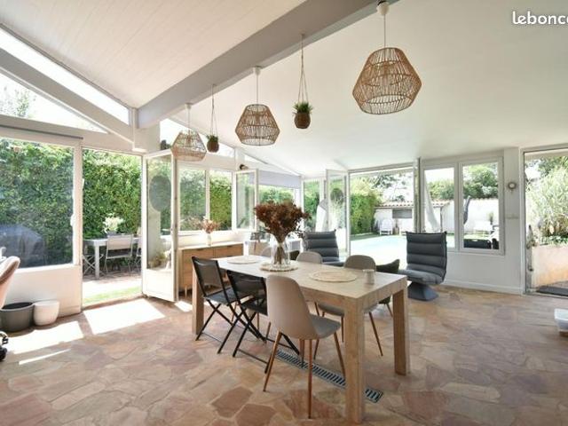 Maison 5 pièces 160 m²
