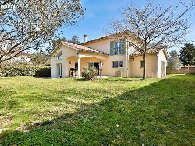 Maison 5 pièces 160 m²