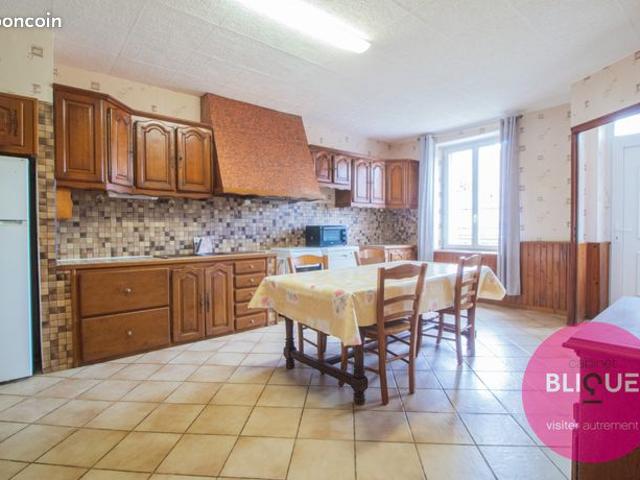Maison 5 pièces 160 m²