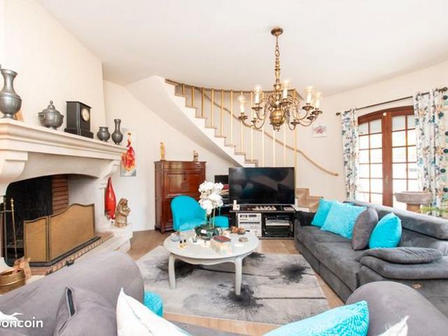 Maison 5 pièces 160 m²