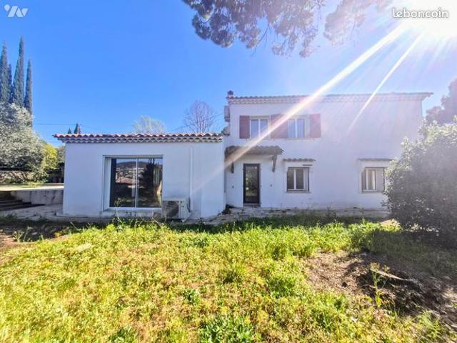 Maison 5 pièces 160 m²