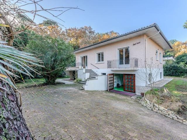 Maison 5 pièces 160 m²