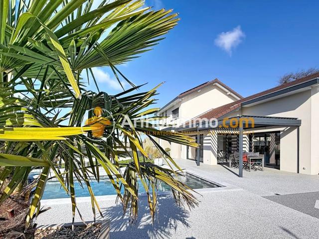 Maison 5 pièces 160 m²