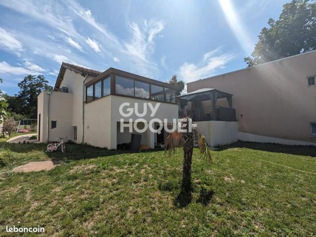 Maison 5 pièces 160 m²