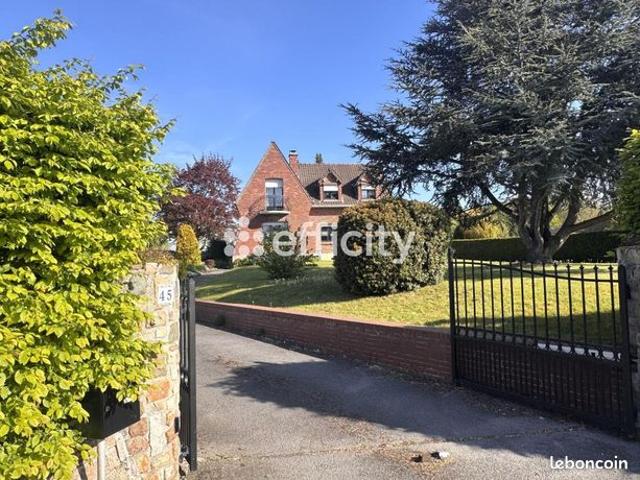Maison 5 pièces 160 m²