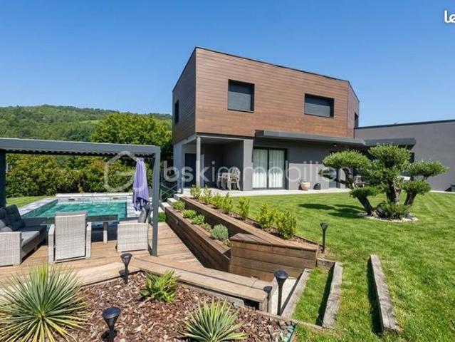 Maison 5 pièces 160 m²