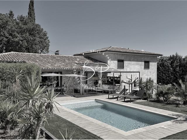 Maison 5 pièces 160 m²