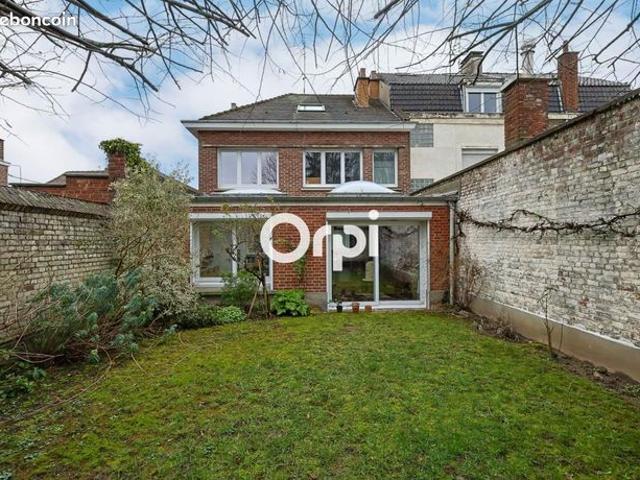 Maison 5 pièces 160 m²