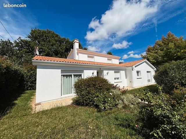 Maison 5 pièces 160 m²