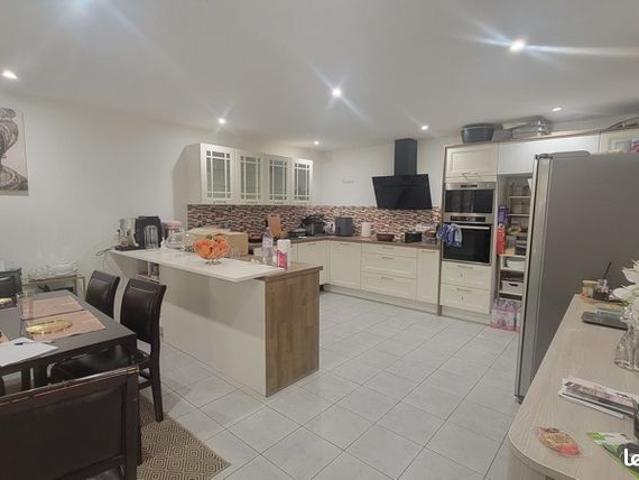 Maison 5 pièces 160 m²