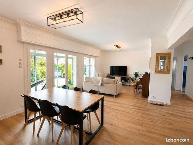 Maison 5 pièces 160 m²
