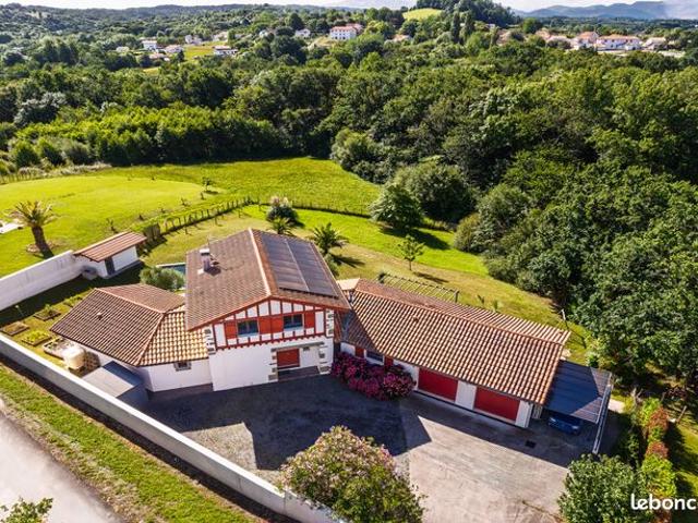 Maison 5 pièces 160 m²