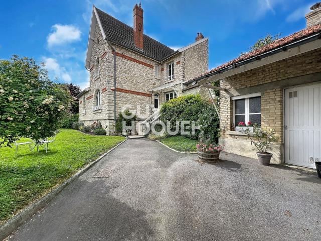 Maison 5 pièces 160 m²