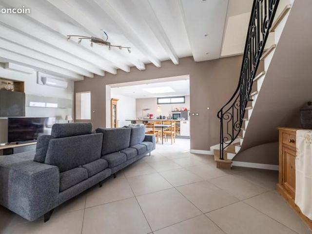 Maison 5 pièces 160 m²