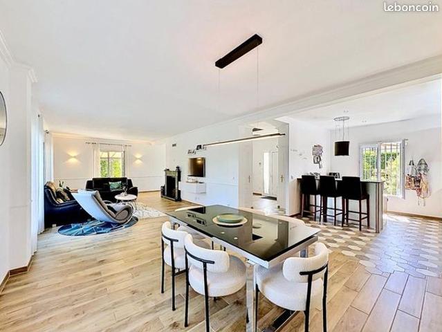Maison 5 pièces 160 m²