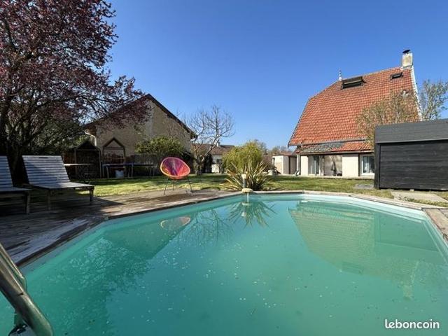 Maison 5 pièces 160 m²
