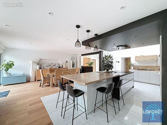 Maison 5 pièces 160 m²