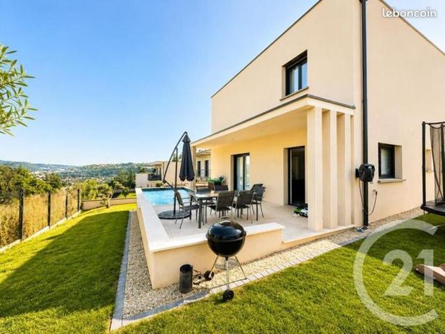 Maison 5 pièces 160 m²
