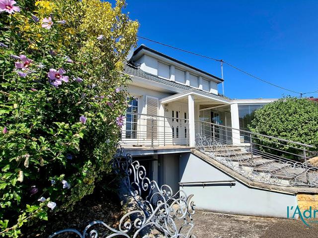 Maison 5 pièces 160 m²