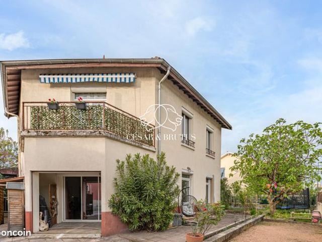 Maison 5 pièces 160 m²