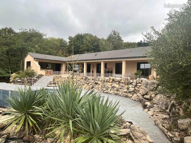Maison 5 pièces 160 m²