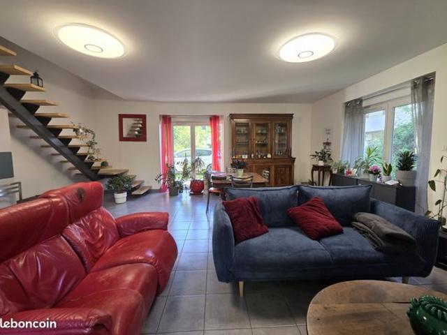 Maison 5 pièces 160 m²
