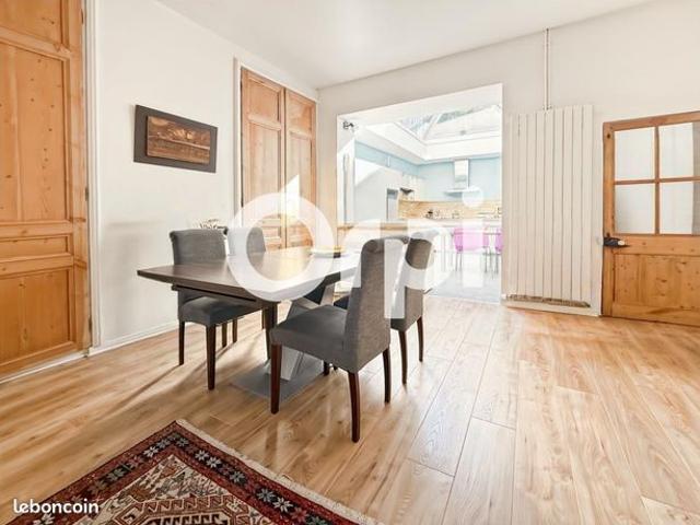 Maison 5 pièces 160 m²