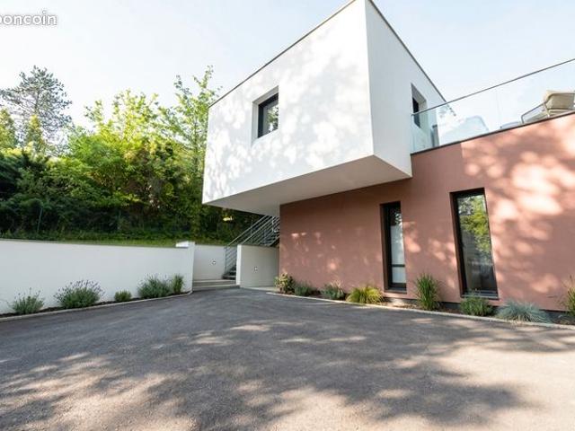 Maison 5 pièces 160 m²