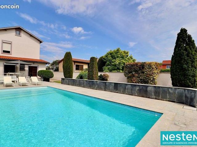 Maison 5 pièces 160 m²