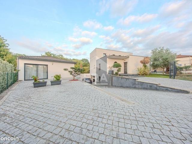 Maison 6 pièces 160 m²