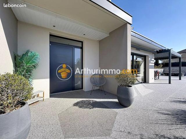 Maison 5 pièces 160 m²