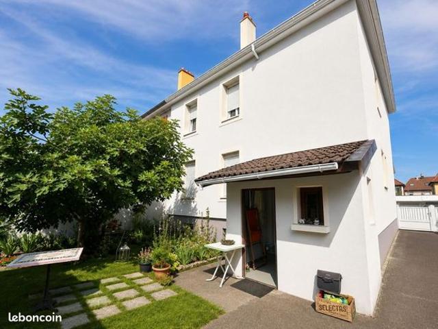 Maison 5 pièces 160 m²