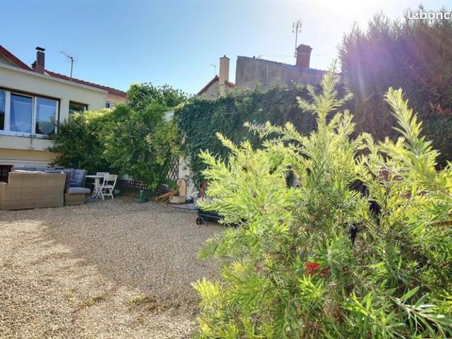 Maison 5 pièces 160 m²