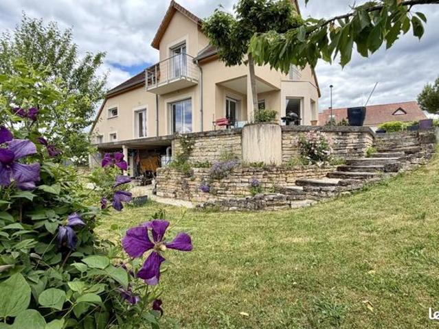 Maison 5 pièces 160 m²
