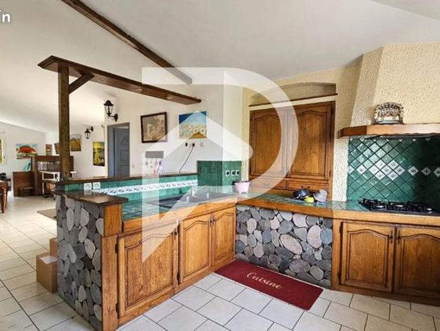 Maison 5 pièces 160 m²